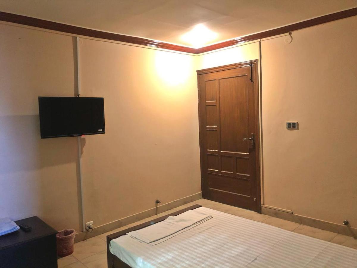 Hotel Babar House Faisalabad Exterior foto