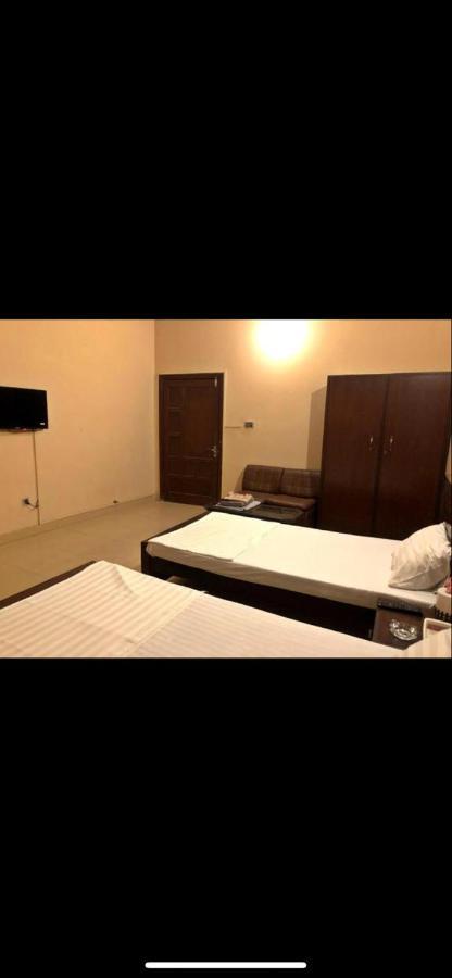Hotel Babar House Faisalabad Exterior foto